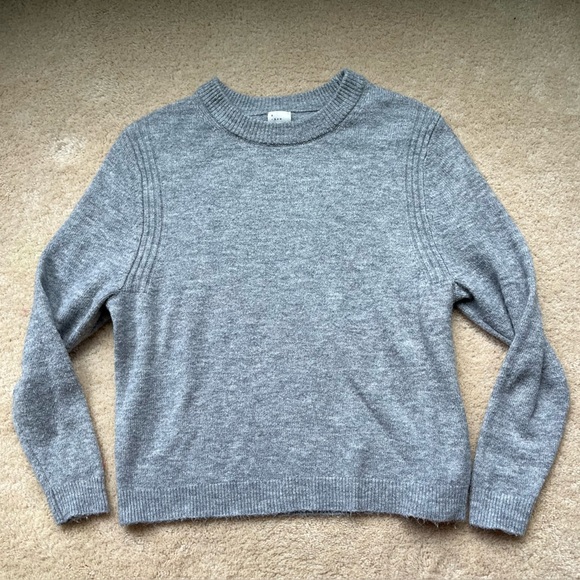 a new day Sweaters - A New Day Women's Gray Boxy Crewneck  Sweater - Size L - VGUC - Stretch